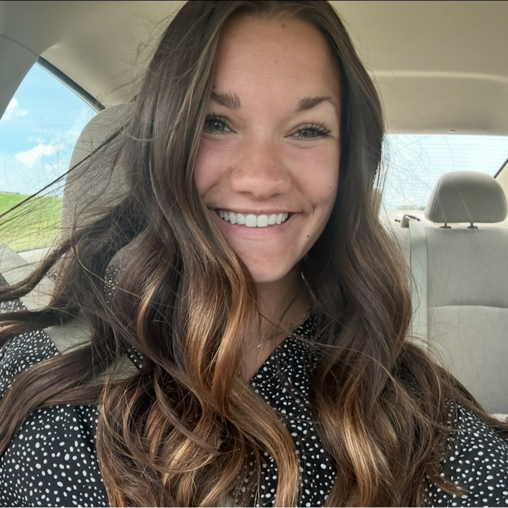 Meet your Posher, Kaitlynn